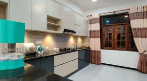 Highway Twin Home East wing - Image 4