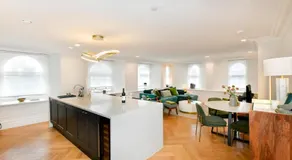 Beautiful 2 Bed Apartment with Parking in the Bay - Pass the Keys - Image 3