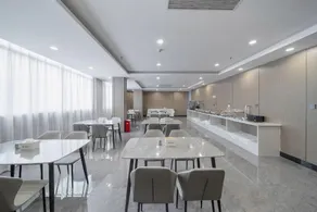 Yeste Hotel Wuzhou Tengxian Hedong Cultural Plaza - Image 3