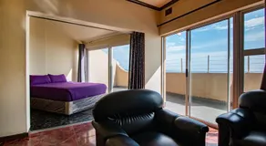 Durban Beachfront OceanSeaside Self Catering luxurious Apartments - Image 2