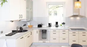 Modernes Apartment am Park ruhig, komfortabel, Handtücher, Bettwäsche, MagentaTV - Image 3