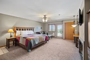 Table Rock Resorts at Indian Point - Image 2