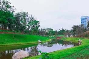 Interstate Honghu Hotel - Image 2