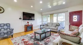 Luxury Oasis Home w/Pool Near CSUN-6 Guests - Image 2