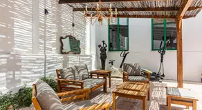 Las Palmeras Garden Suites - Image 2