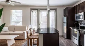 Kasa Love Field-Medical District Dallas - Image 3