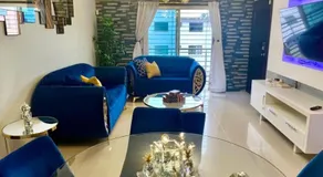 Luxury 5 Beds Penthouse - Private Jacuzzi & Karaoke Bar & Free Parking - Image 2