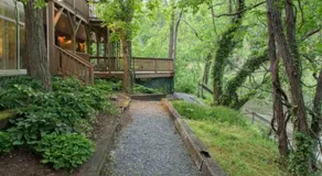 Near WCU~Fire Pit~Hot Tub~Game Room~River Front! - Image 5