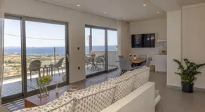 Pearle Suites and Villa Tinos - Image 4