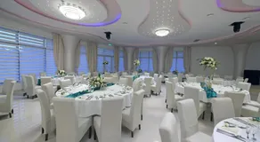 Garnet Hotel & Event Centar - Image 4