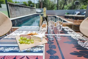 Kalina Retreat: resort style tennis & pool - Image 5