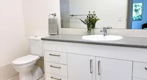 Ella Stay - Private Room with Ensuite - Image 3