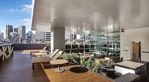 Prima Pearl - Apartment with Balcony next to Casino and MCEC - Image 3