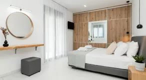 Eagle's Nest - Adjoining Villas! - Image 3