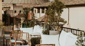 The Vista Rooms & Terrace - Image 5