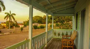 Sunshine Lodge: Your home away from home - Image 5