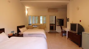 Dainty Spa Hotel - Image 2