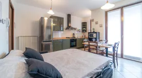 Apartment with private garage, garden and WiFi - Image 2