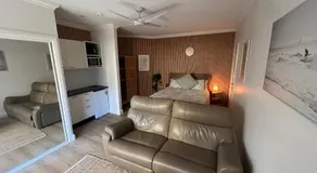 Lakeside Riverfront Yamba 1-2 Small Pet Friendly - Image 2