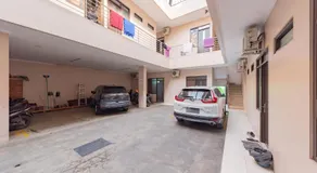 RedDoorz Syariah near Exit Toll Subang - Image 2