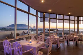 Dolphin Beach Hotel Self Catering Apartments - Image 2