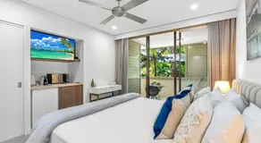 Private Apartments in the Temple Beachfront Resort Palm Cove - Image 2