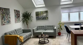 Brand New Big House with garden and free parking - Image 4