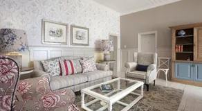 Avenues Guest House - Image 2