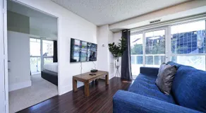 StayToronto - Stylish 2 Bedroom Suite in the Heart of Downtown - Image 2