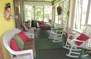 Brookview Manor Inn - Image 2