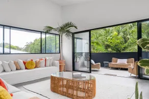 Melaleuca - luxury 4BR retreat with pool - Image 4
