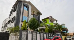 Hotel O Luxury Inn - Image 2