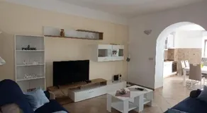 Holiday Home Latin - Image 2