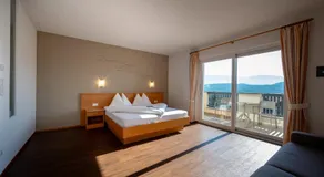 Garni Hotel Peterlinhof - Image 2