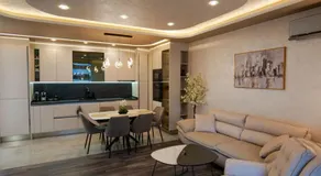 The Sunrise and the Sunset Apartment - Luxury 2BR Apartment with Mineral Pool & Parking - Image 5