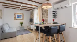 Split Inn Apartments - Image 2