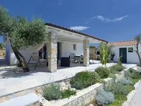 Boutique Villa in Peroj with garden - Image 3