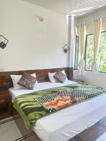 Annpurna Hotel & Restaurant - Image 2