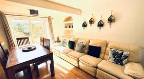 Woodman House - 7 Bedrooms - Sleeps 14 - Image 2