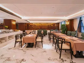 HuaihuaHaiyi International Hotel (Huaihua Railway Station Xintiandi Plaza) - Image 4