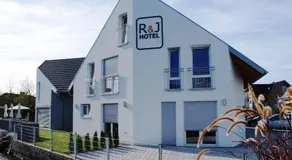 R & J Hotel - Image 5