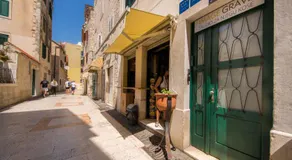 Hidden Luxury Residence 2BR with terrace - Image 4