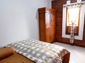 Angler Homestay & Joglo - Image 5
