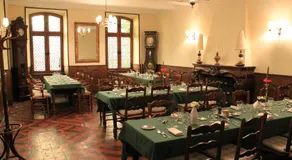 Hôtel et Restaurant Le Manoir - Echangeur A7-A9 - 24h-24h - Image 5