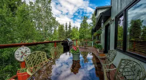 Alaska House of Jade Bed and Breakfast - Image 2