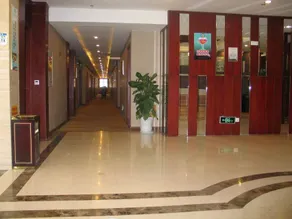 Yujianglou Business Hotel - Image 2