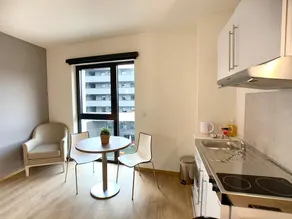 Modern Studio + Gym & Shopping Mall 5 Min Walk - Image 3