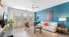 Modern & Chic 1BR Luxury Apts Close to Downtown & Airport - Image 2