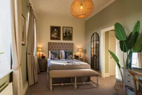 Cotswold Gateway Hotel - Image 2