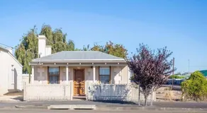 Cornelias Cottage Mount Gambier Central - Image 4